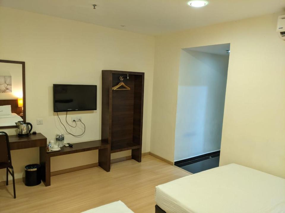 The View Hotel Segamat Kültér fotó
