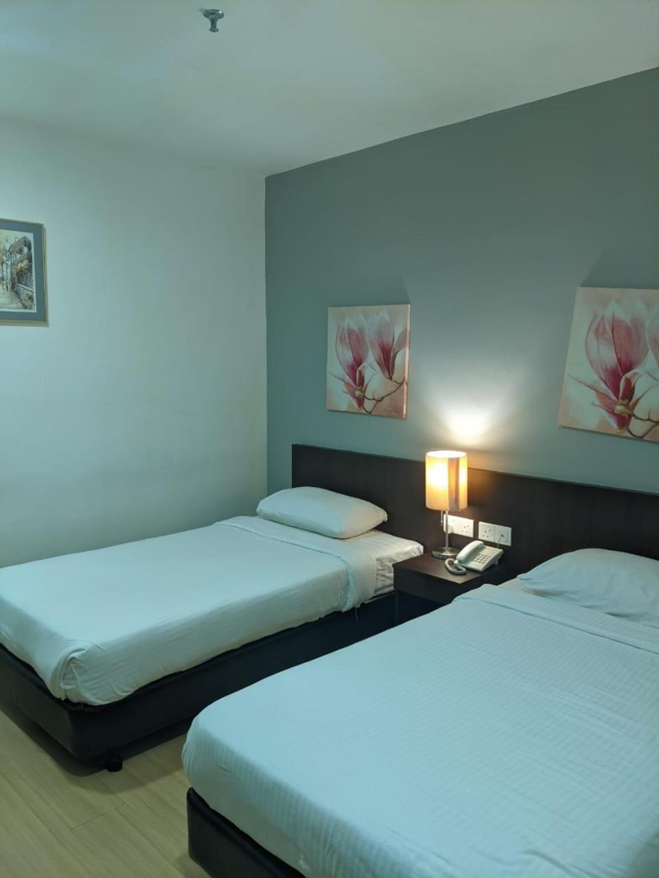 The View Hotel Segamat Kültér fotó
